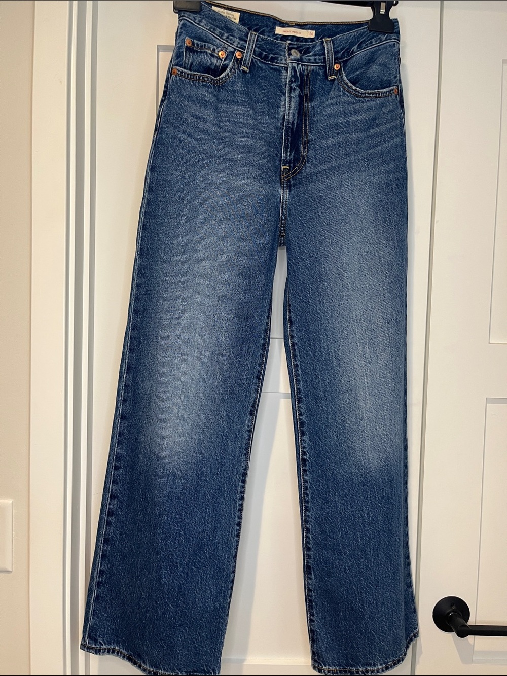 Levi's Ribcage Wide Leg Jeans in Dark Blue Wash 26 Like New